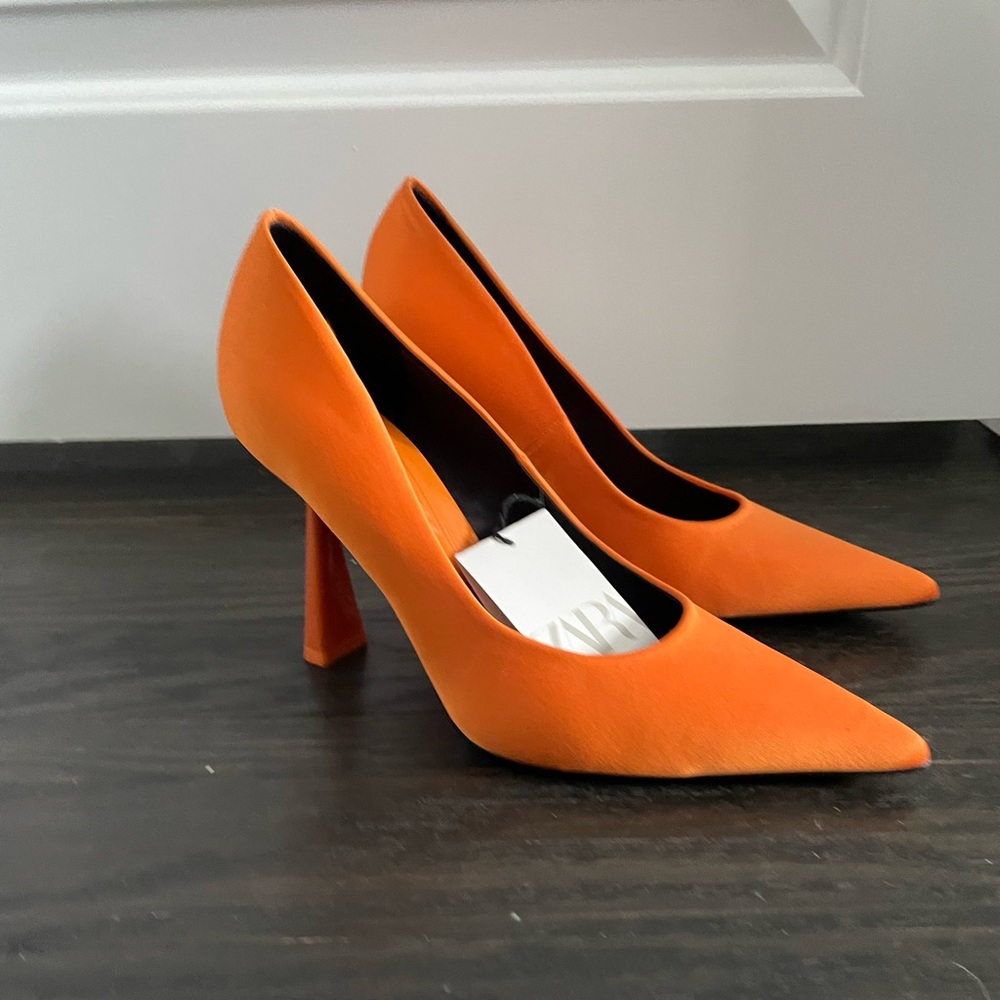 Zara, Pointed-Toe Pumps, Neon Orange, 9